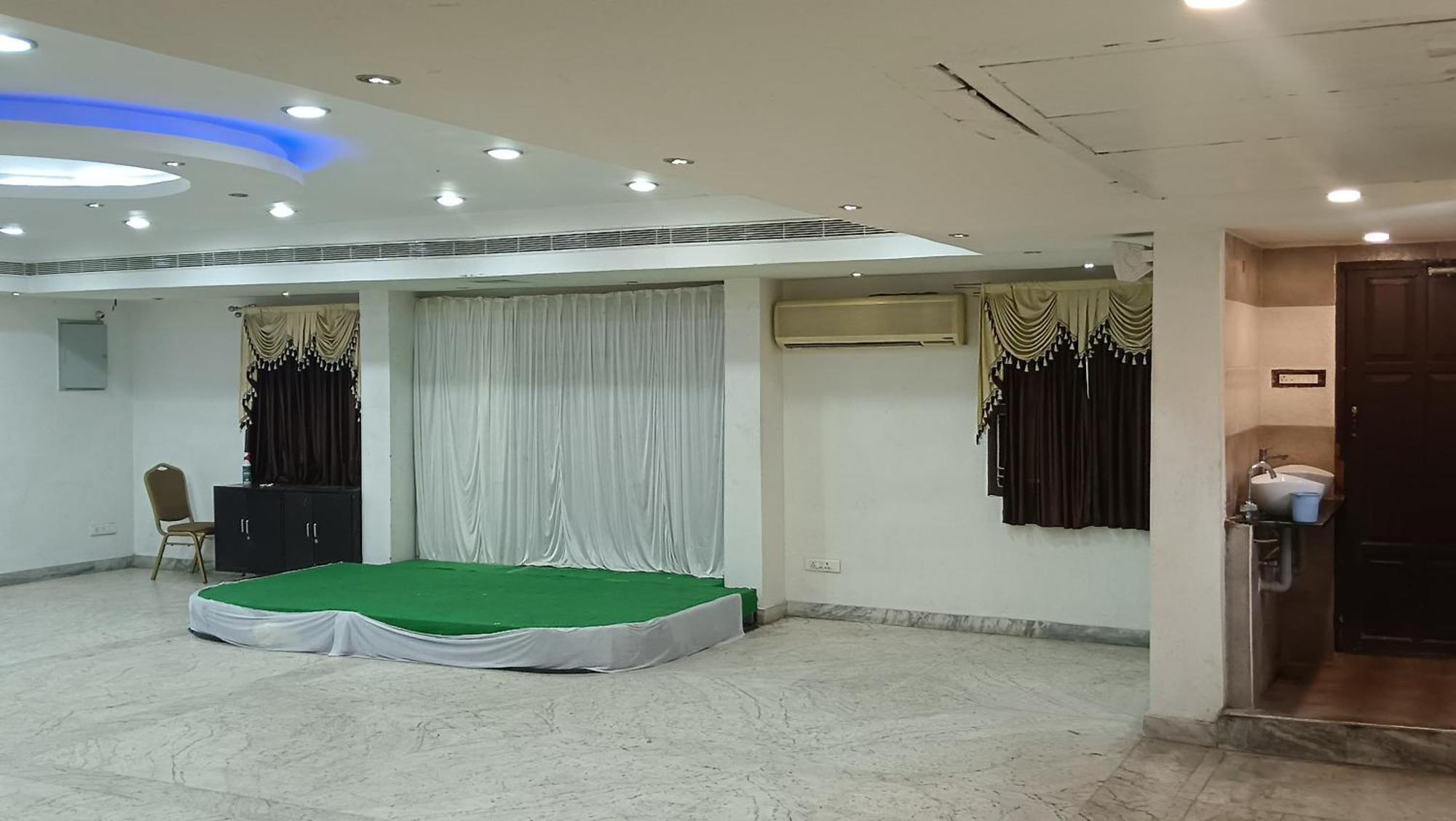Hotel Nanduri Regency Guntur Exterior photo